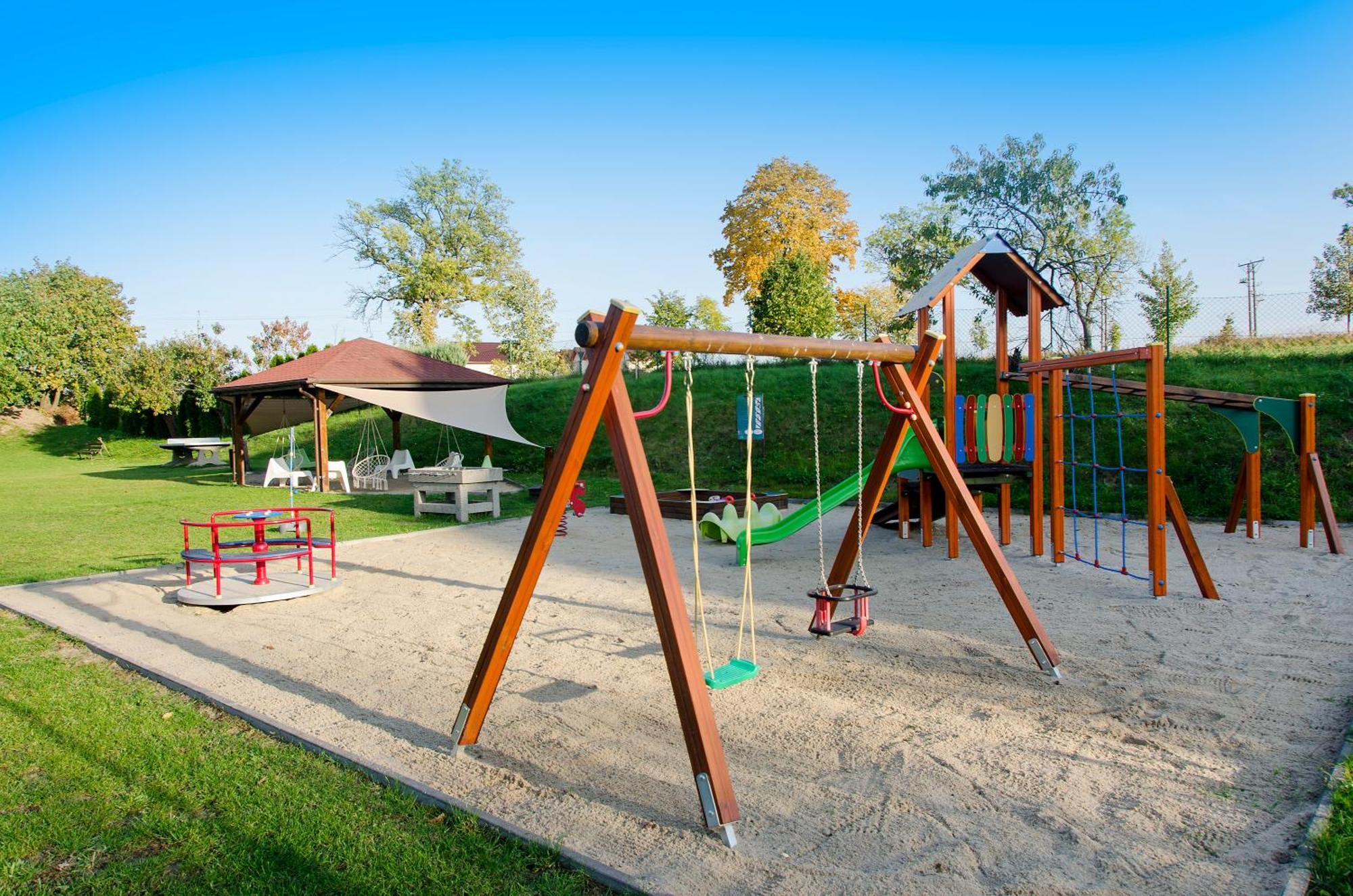 Arenda Apartamenty&Domki Caloroczne Sierakow  Exteriér fotografie